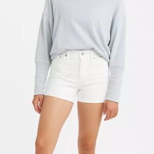 NWT Signature Levi Strauss Midlength Mom Shorts Sz 31